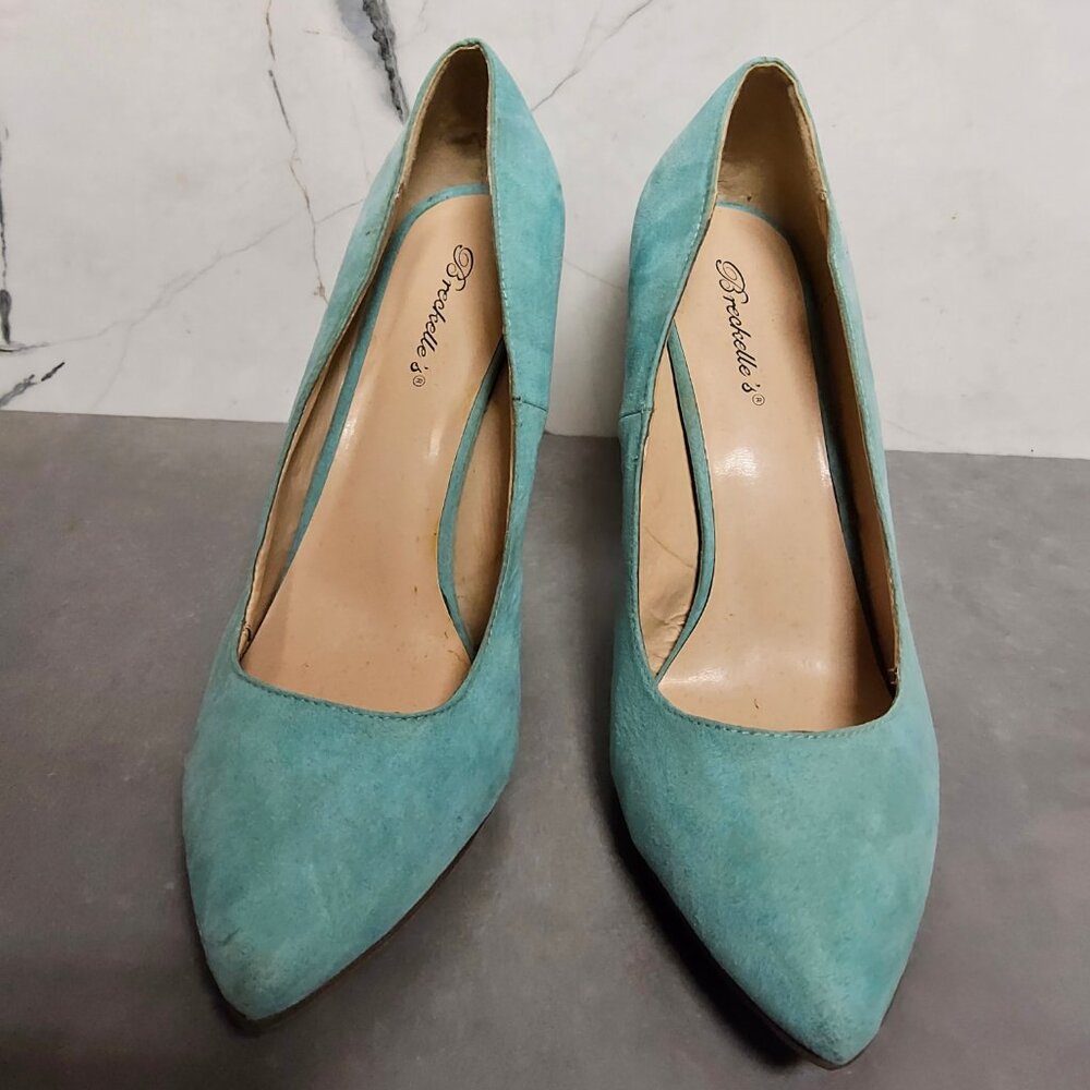 Breckelle size 11 Teal suede heels pre-owned